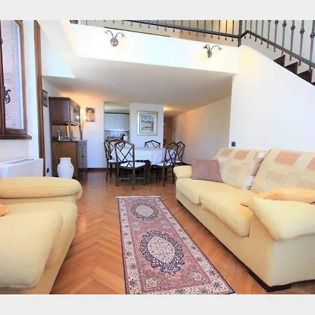 Charming Front Apartman *