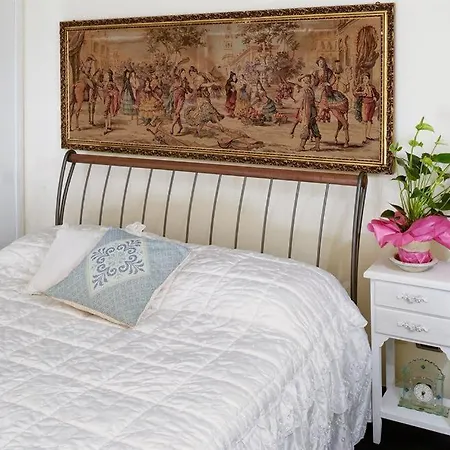 Charming Front Apartman *